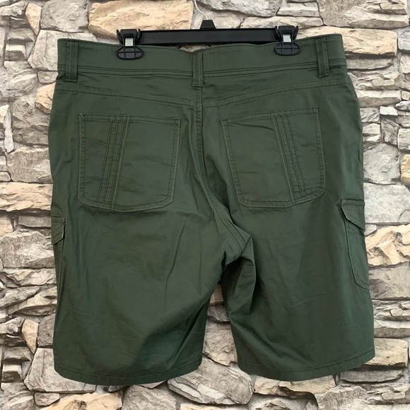 #21 Lee Sinfully Soft Bermuda High Rise Khaki Olive Green Cargo Vintage Short 16 - Picture 2 of 4
